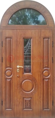 Двустворчатая железная дверь МДФ со стеклом в форме арки ДА-52 в Лобне