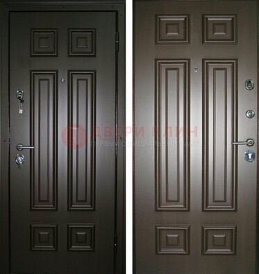 Темная металлическая дверь с МДФ ДМ-136 в квартиру в Мурманске