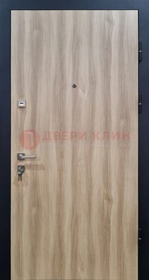 Светлая металлическая дверь с МДФ ДМ-340 в Лобне