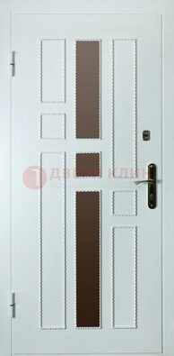 Белая стальная дверь с МДФ и декоративными вставками ДМ-62 в Лобне