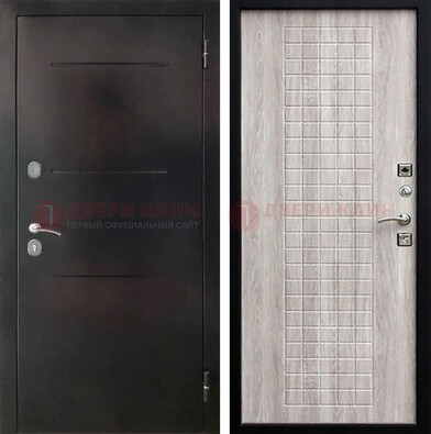 Черная железная дверь с порошковым покрытием и филенчатой МДФ ДП-221 в Лобне