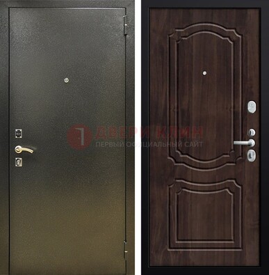 Темно-серая железная дверь с порошковым покрытием и коричневой МДФ ДП-288 в Лобне