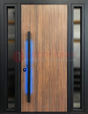Коричневая металлическая дверь со стеклом ДС-69 в Лобне