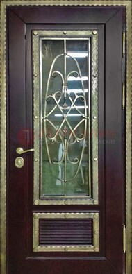Темная уличная дверь порошок со стеклом и ковкой ДСК-167 в Лобне