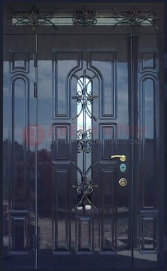 Глянцевая полуторная дверь Винорит стекло и ковка ДСК-275 в Лобне