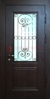 Железная дверь со стеклом и ковкой ДСК-65 для общественных зданий в Лобне