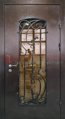 Металлическая дверь со стеклом и ковкой ДСК-95 для магазина в Лобне