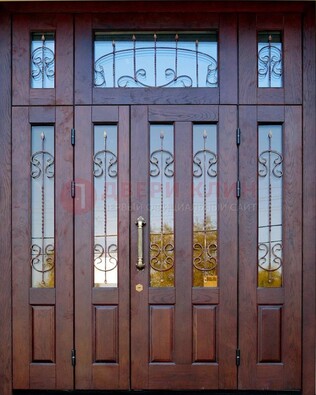 Коричневая парадная дверь с виноритом и ковкой ДВТ-168 в Туле