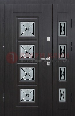 Чёрная двухстворчатая железная дверь с МДФ и витражом ВЖ-35 в Лобне
